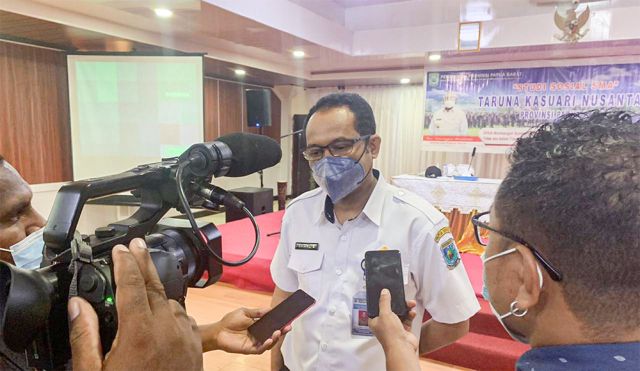 Kepala Balitbangda Akui Seminar Riset Sosial  SMA Taruna Kasuari Nusantara sangat penting